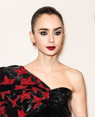 Lily Collins Poster 3829233