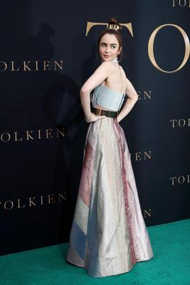 Lily Collins Poster 3829252