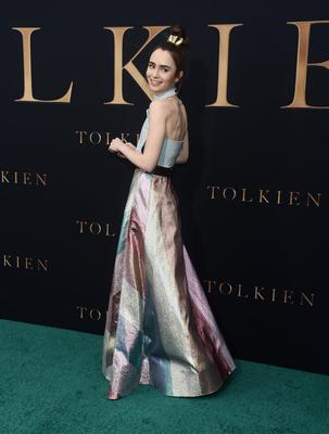 Lily Collins Poster 3829285