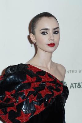 Lily Collins Poster 3829289