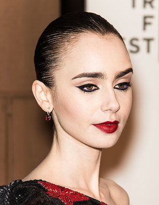 Lily Collins Poster 3829303