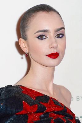 Lily Collins Poster 3829306