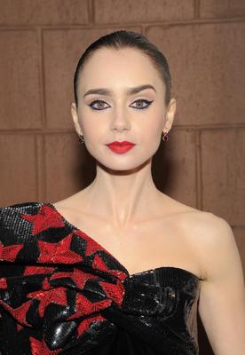 Lily Collins Poster 3829308