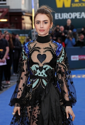 Lily Collins Poster 3829329