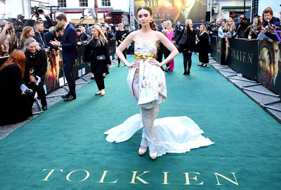 Lily Collins Poster 3829339
