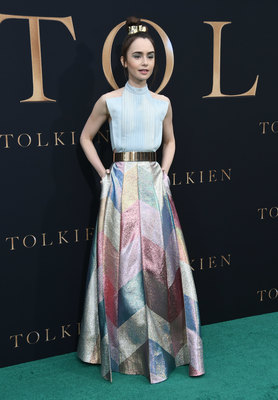 Lily Collins Poster 3829350