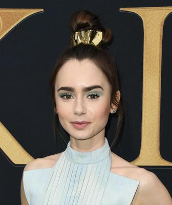Lily Collins Poster 3829358