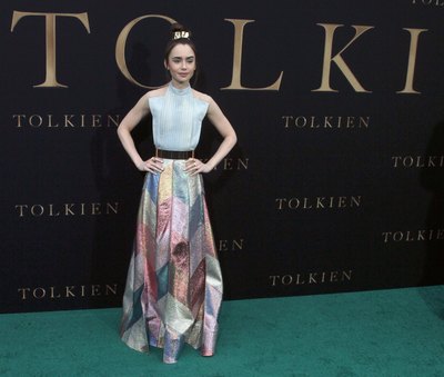 Lily Collins Poster 3829392