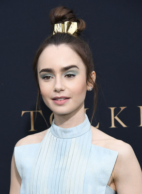 Lily Collins Poster 3829399