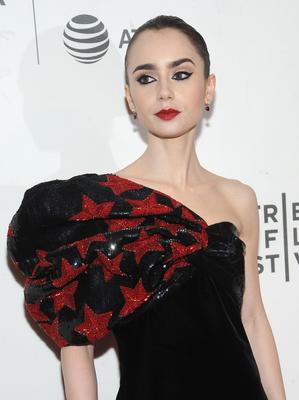Lily Collins Poster 3829403
