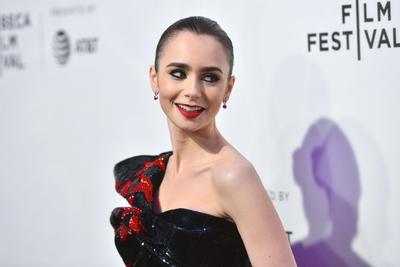 Lily Collins Poster 3829412