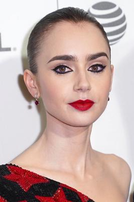 Lily Collins Poster 3829422