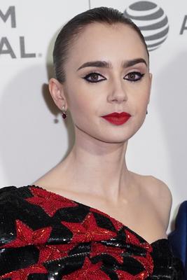 Lily Collins Poster 3829433