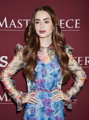 Lily Collins Poster 3857889