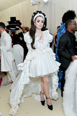 Lily Collins Poster 3857913
