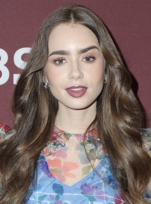 Lily Collins Poster 3857919