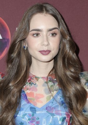 Lily Collins Poster 3857940
