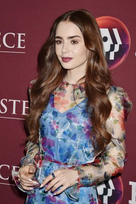 Lily Collins Poster 3857941
