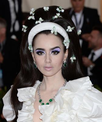 Lily Collins Poster 3857956