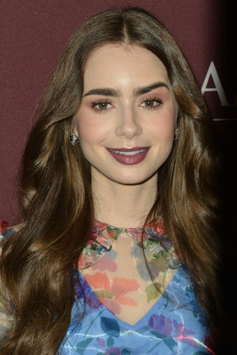 Lily Collins Poster 3857960