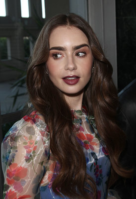Lily Collins Poster 3857970