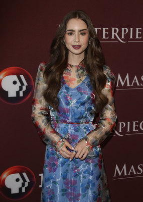 Lily Collins Poster 3857974