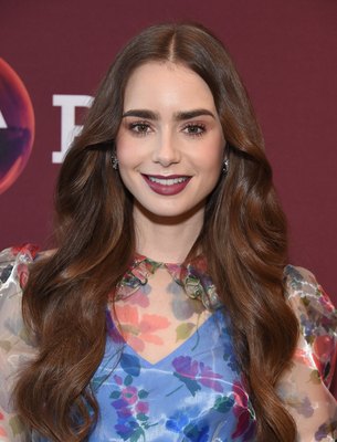 Lily Collins Poster 3857981