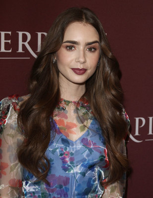 Lily Collins Poster 3857984