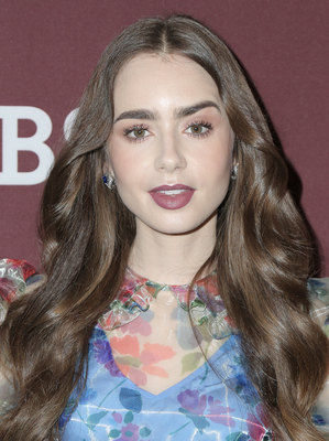 Lily Collins Poster 3857986