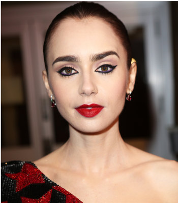 Lily Collins Poster 3858002