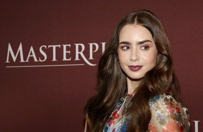 Lily Collins Poster 3858003