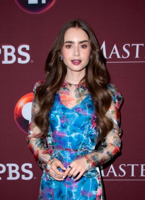 Lily Collins Poster 3858012