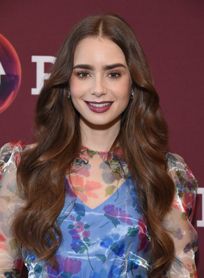 Lily Collins Poster 3858026
