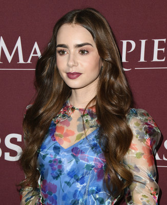 Lily Collins Poster 3858034