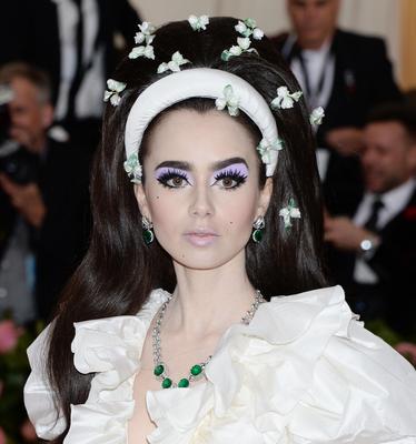 Lily Collins Poster 3858047