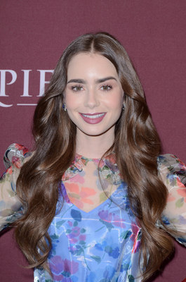 Lily Collins Poster 3858048