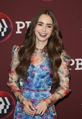 Lily Collins Poster 3858071