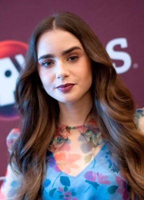 Lily Collins Poster 3858088