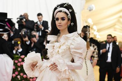 Lily Collins Poster 3858097