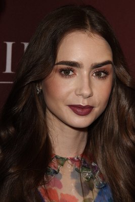 Lily Collins Poster 3858172