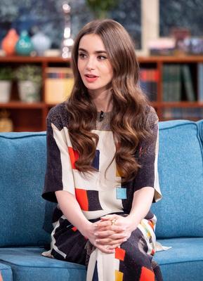 Lily Collins Poster 3858196
