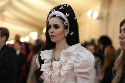 Lily Collins Poster 3858221