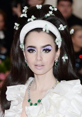 Lily Collins Poster 3858251