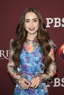 Lily Collins Poster 3858252