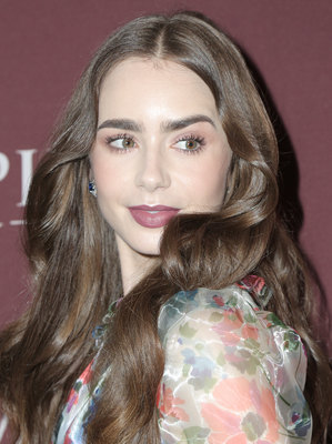 Lily Collins Poster 3858255