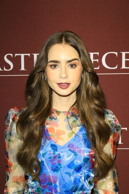 Lily Collins Poster 3858258