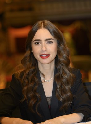 Lily Collins Poster 3878035
