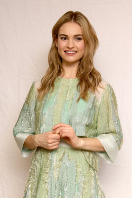Lily James Poster 2475084