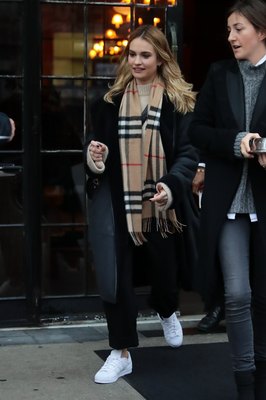Lily James Poster 2927661