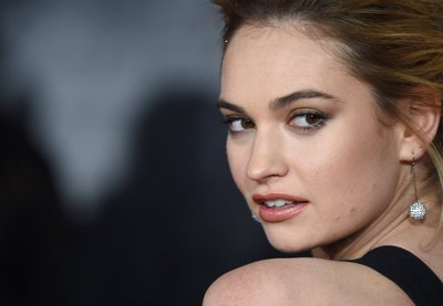 Lily James Poster 2927667